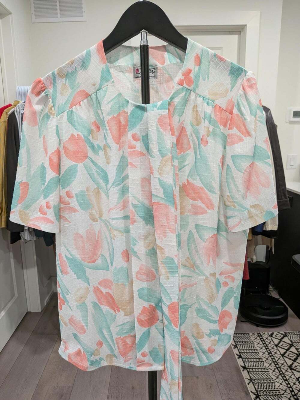 Made in Canada Pastel Floral Tie Blouse Women’s Medium